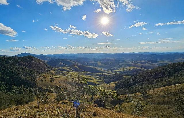 Chuva perde força e sol volta a aparecer no Vale do Paraíba neste fim de semana